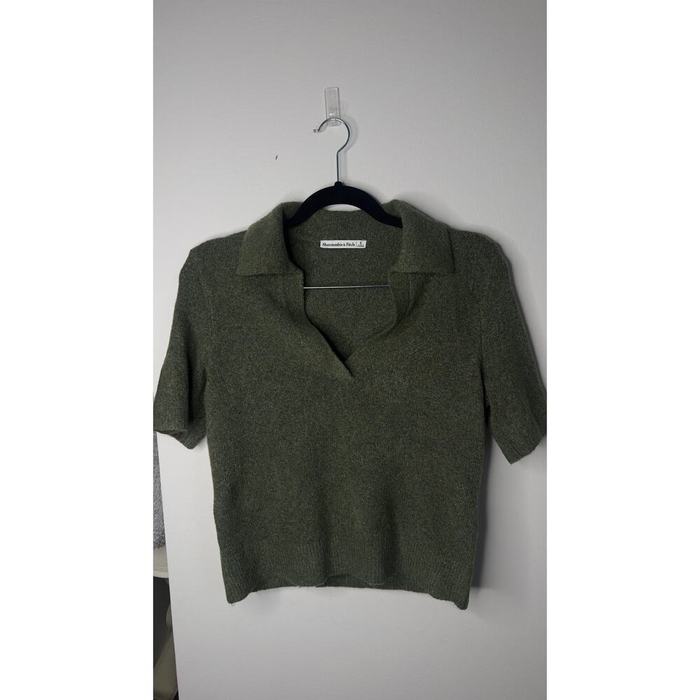 NEW WITHOUT TAGS Abercrombie Olive Green Notch Neck Wool Blend Sweater Sz Small - Picture 2 of 5